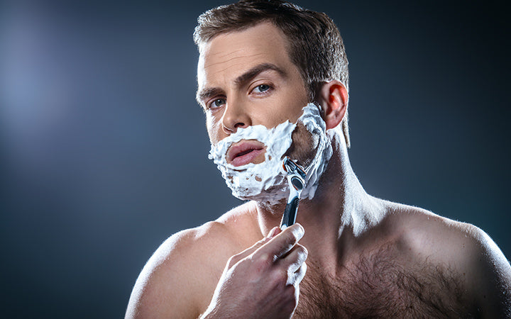 Hoe je je gezicht scheert: een stapsgewijze handleiding voor mannen