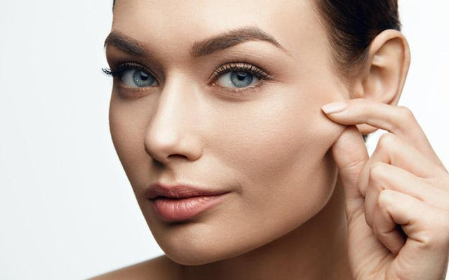 11 manieren om de elasticiteit van uw huid te verbeteren