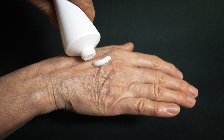 crème aanbrengen voor handen