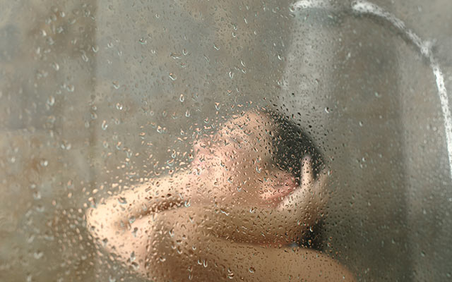 Waarom zweet je na een douche en hoe kun je het stoppen?